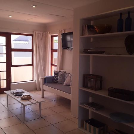 Mclaren Self Catering Apartment Gansbaai Bagian luar foto