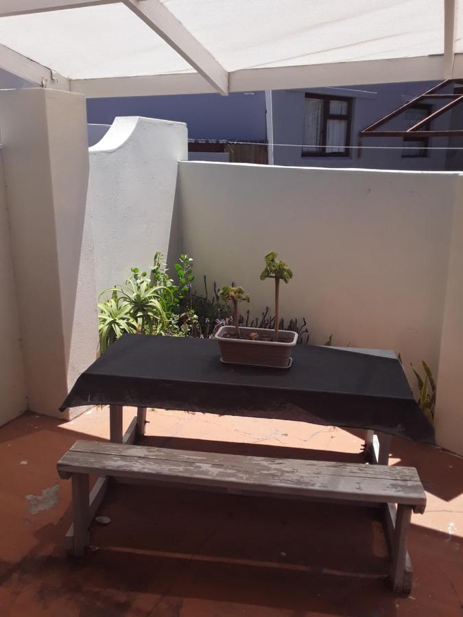 Mclaren Self Catering Apartment Gansbaai Bagian luar foto