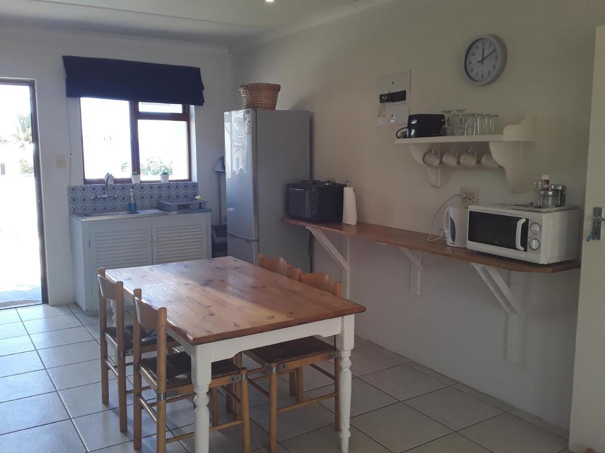Mclaren Self Catering Apartment Gansbaai Bagian luar foto