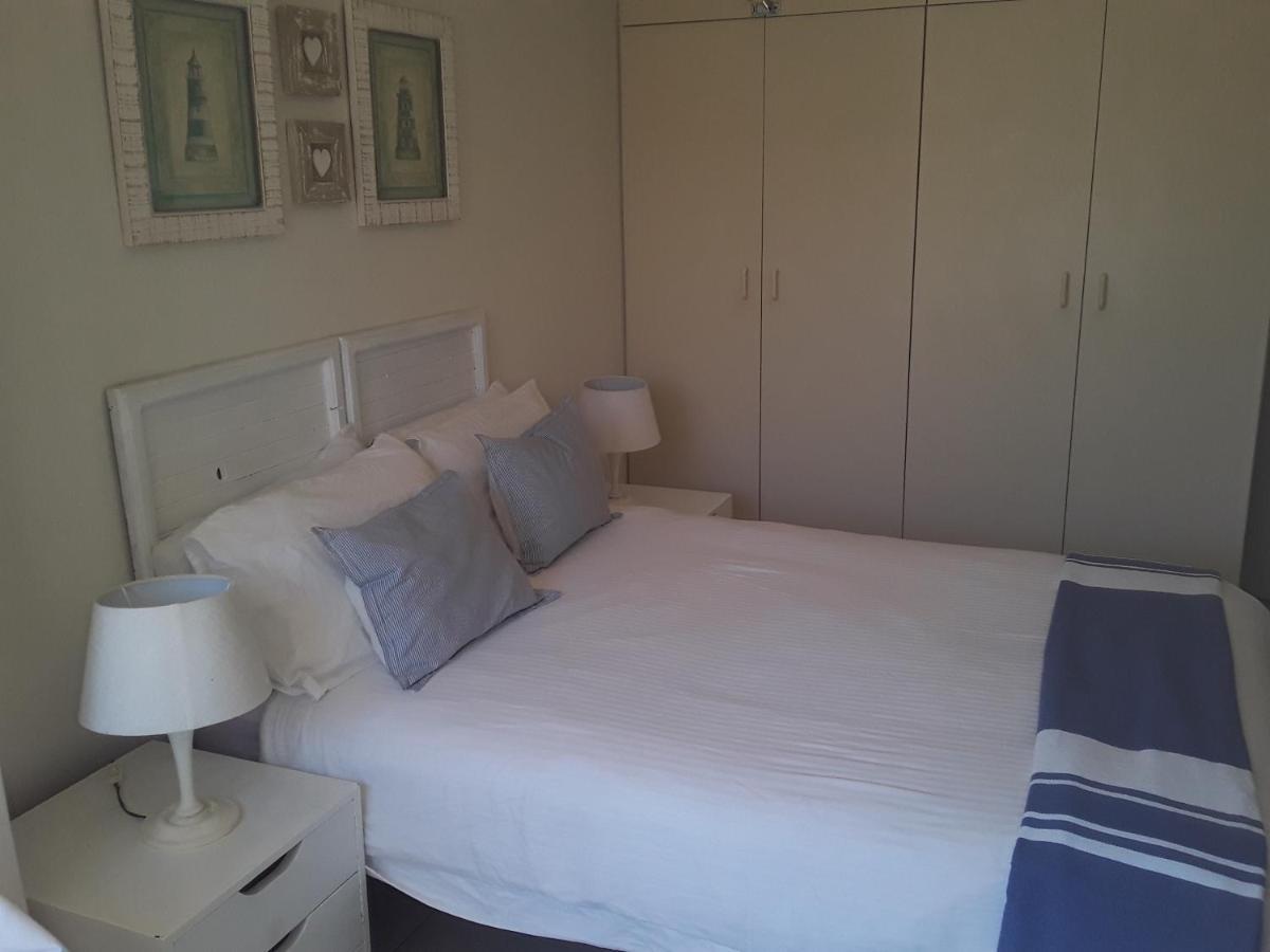 Mclaren Self Catering Apartment Gansbaai Bagian luar foto