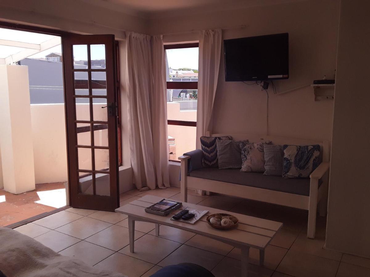 Mclaren Self Catering Apartment Gansbaai Bagian luar foto