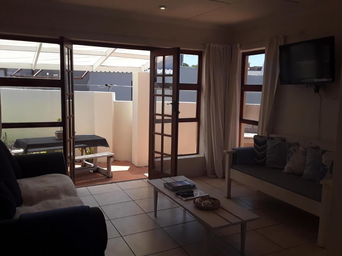 Mclaren Self Catering Apartment Gansbaai Bagian luar foto