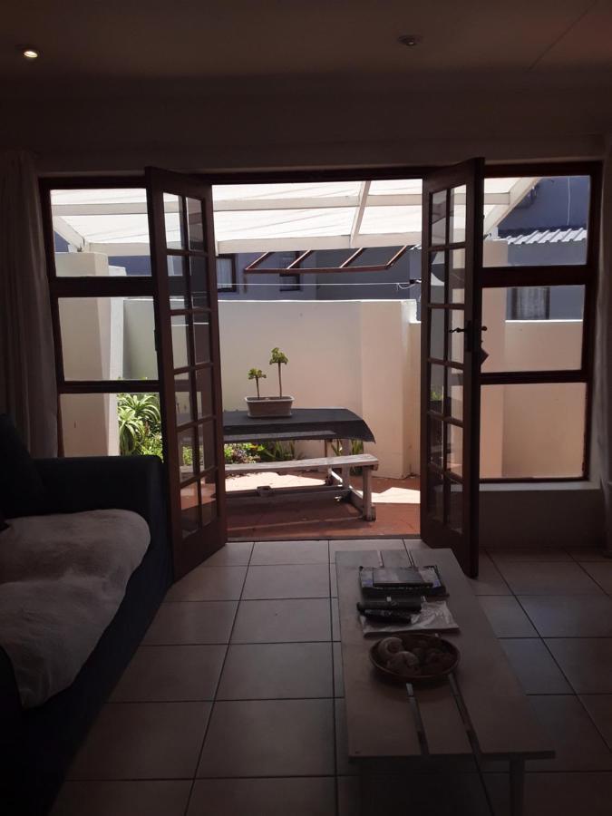 Mclaren Self Catering Apartment Gansbaai Bagian luar foto